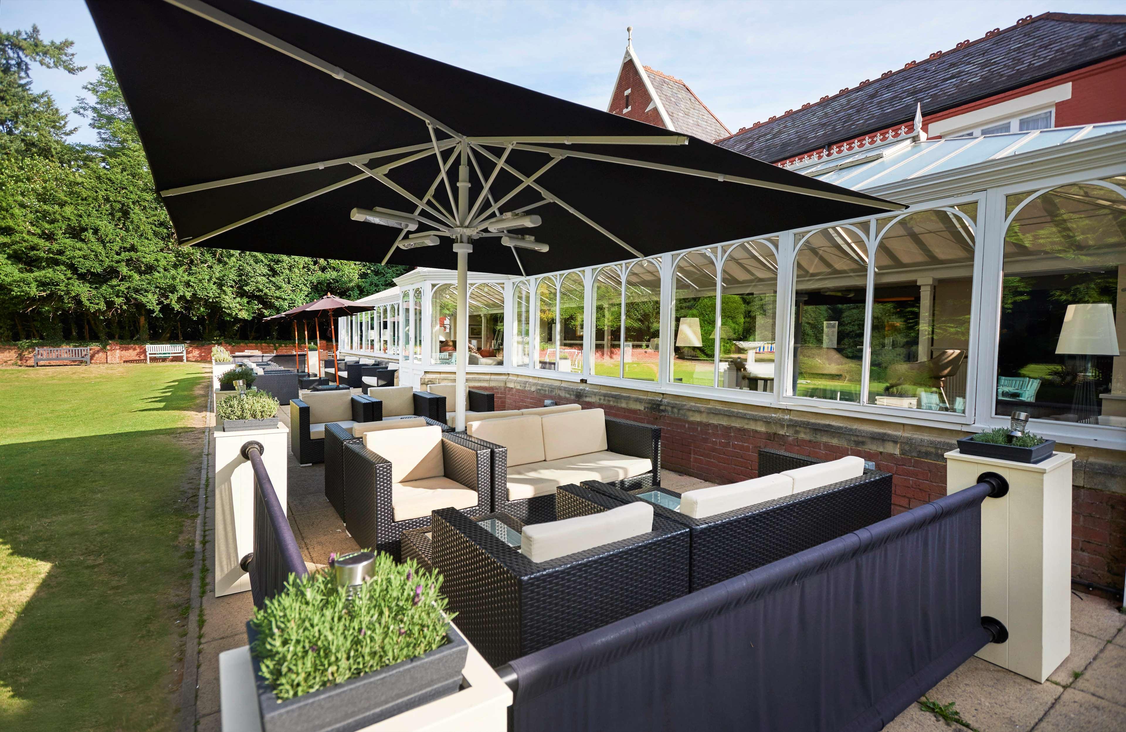 Doubletree By Hilton St. Anne'S Manor Hotel Bracknell Exterior foto