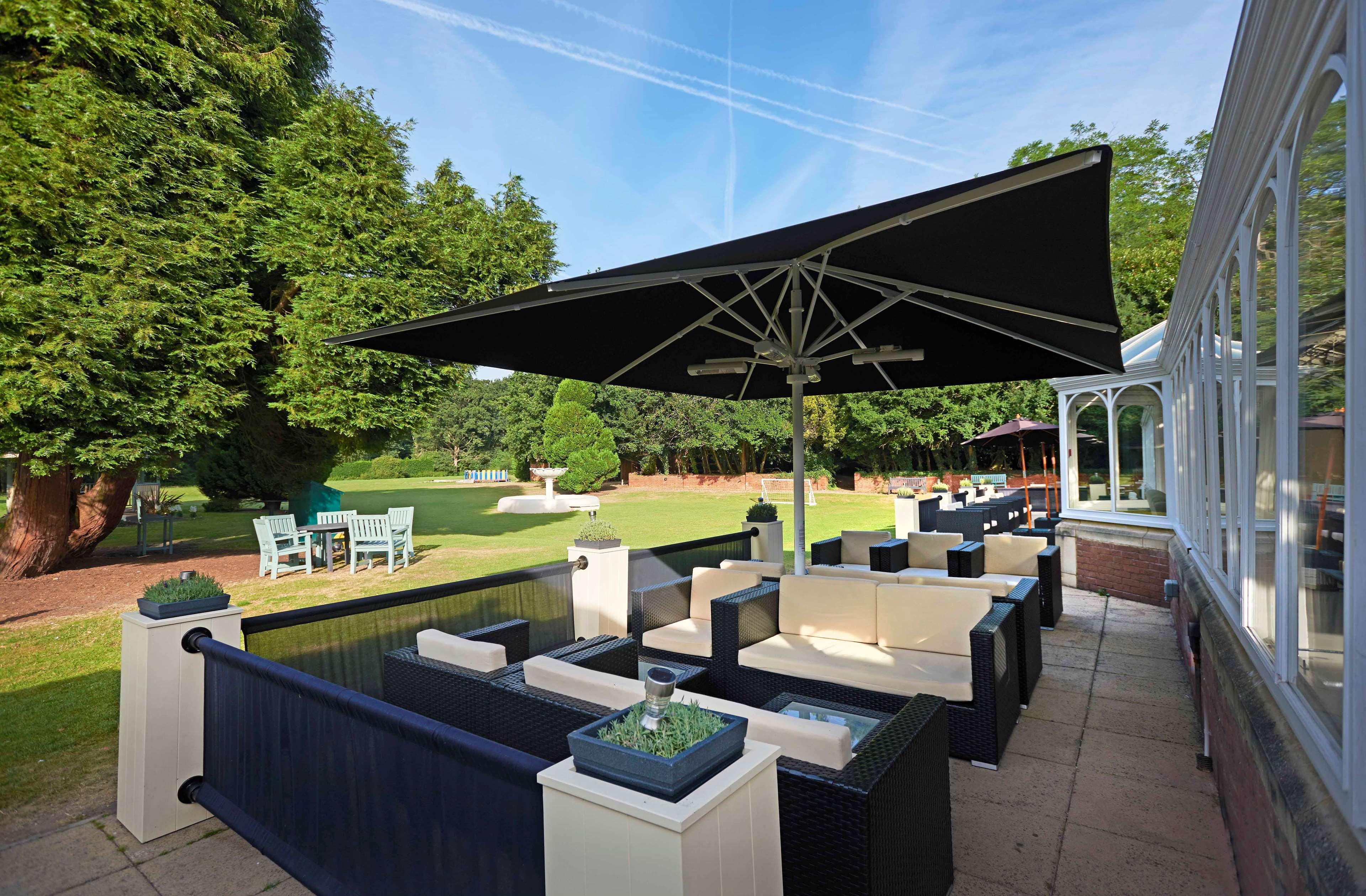 Doubletree By Hilton St. Anne'S Manor Hotel Bracknell Exterior foto