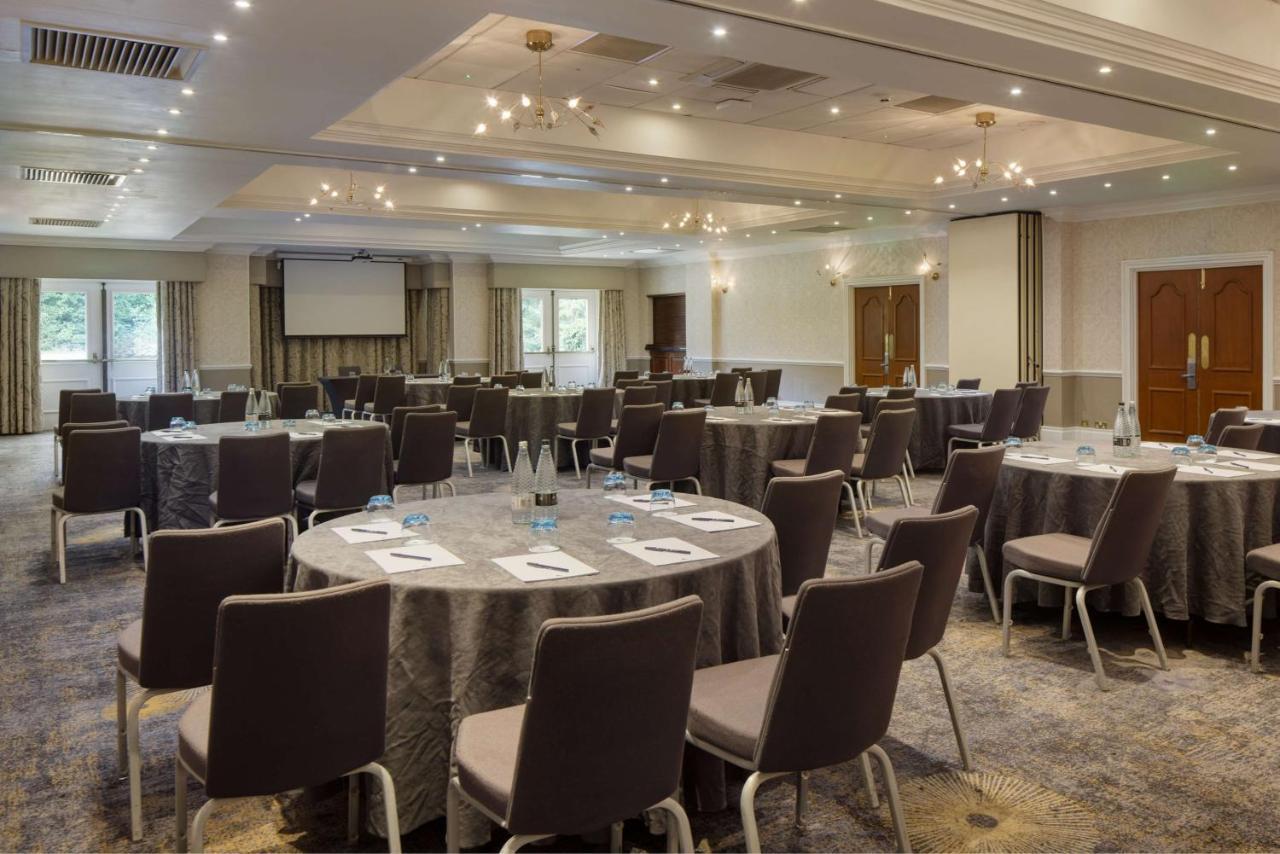 Doubletree By Hilton St. Anne'S Manor Hotel Bracknell Exterior foto