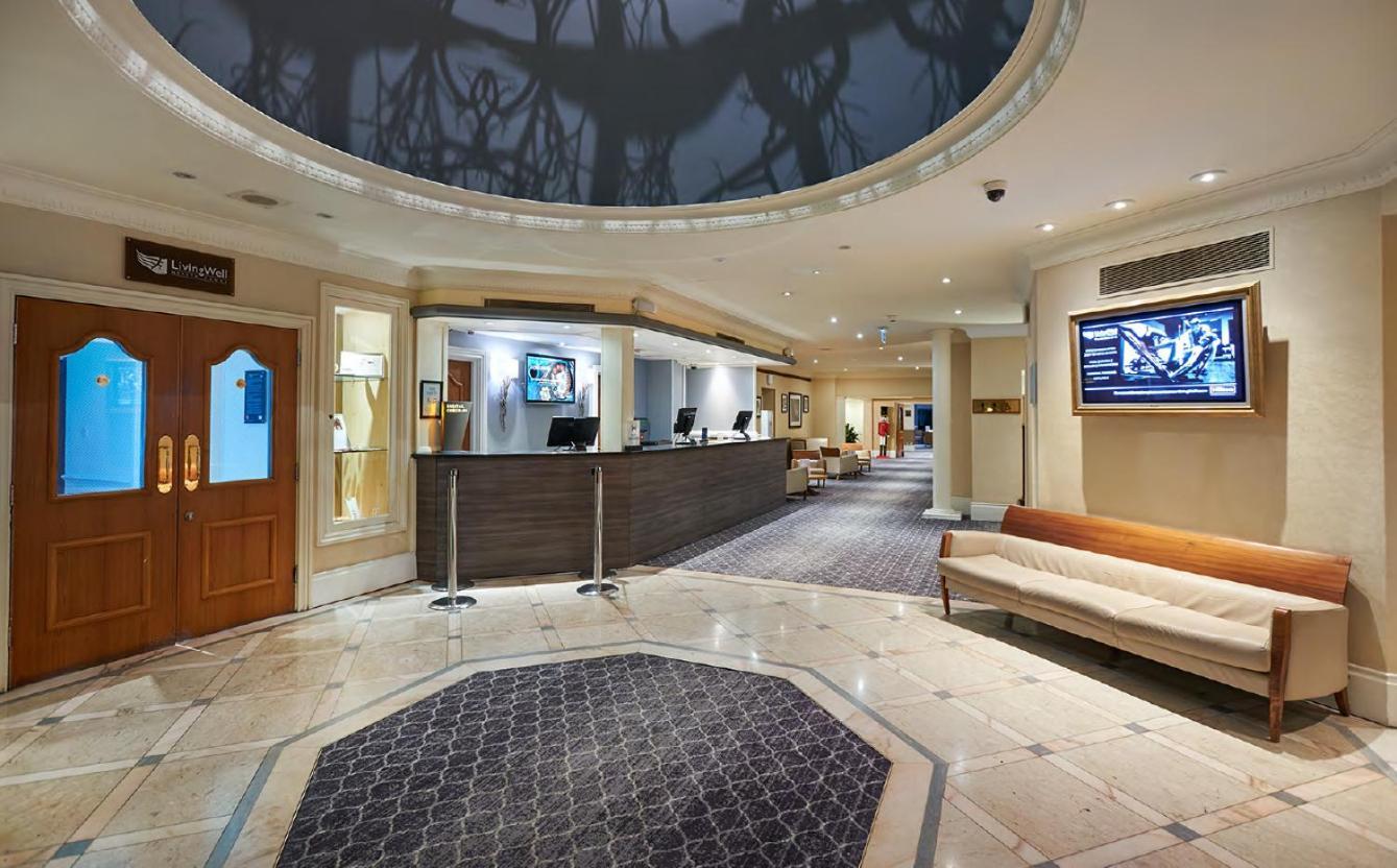 Doubletree By Hilton St. Anne'S Manor Hotel Bracknell Exterior foto